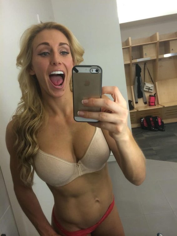 Charlotte-Flair-fappening-003279