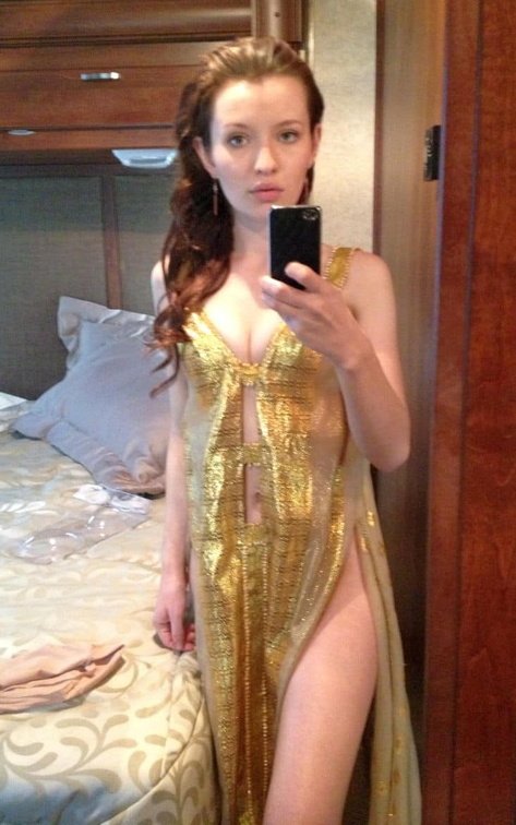Emily-Browning-fappening-004919
