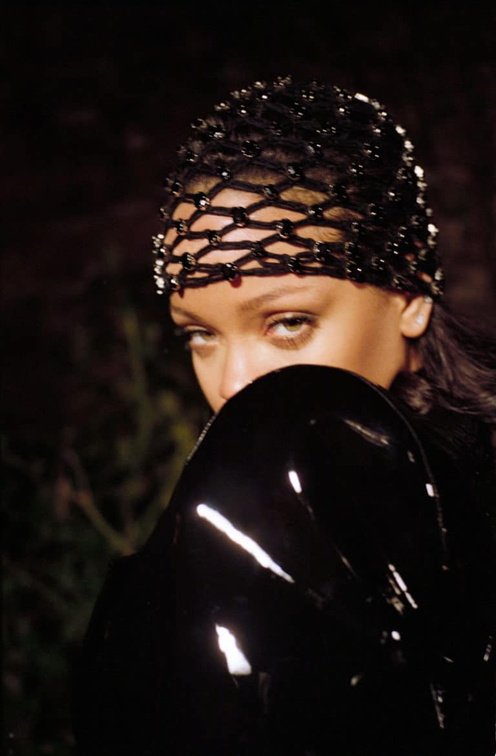 Rihanna-Sexy-fappening-012559