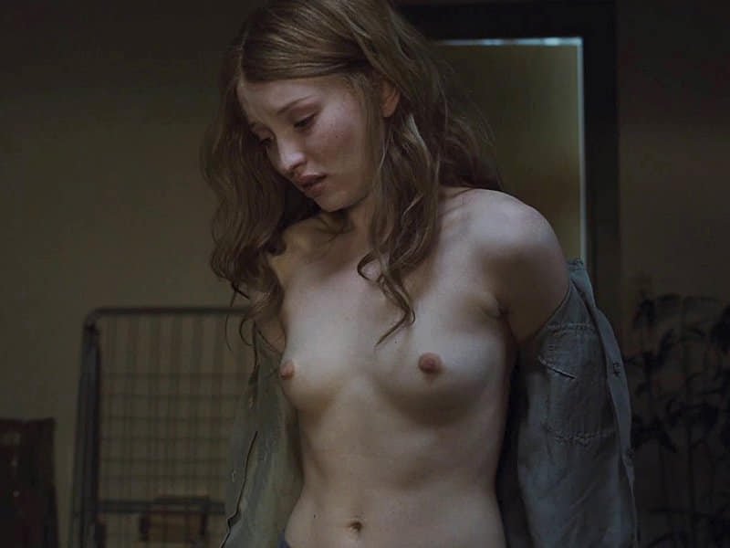 Emily-Browning-fappening-004921